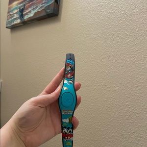 Runaway Railroad Magicband set